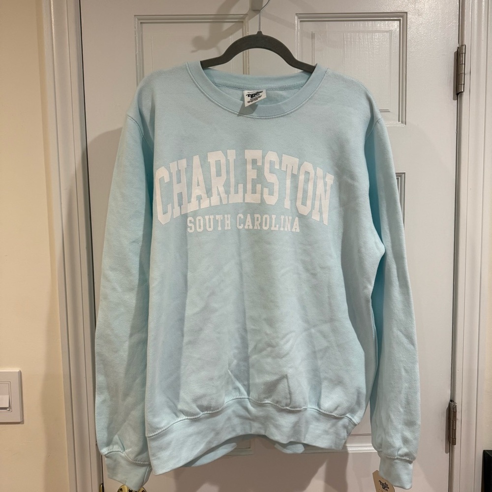 Charleston, SC Sweatshirt - NWT
